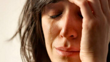 Classic crying-woman First World Problems image macro