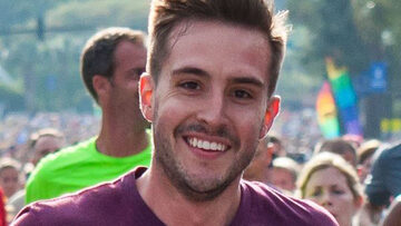 Canonical Ridiculously Photogenic Guy race photograph